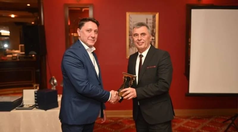 Đukanović dobitnik nagrade Zlatni most