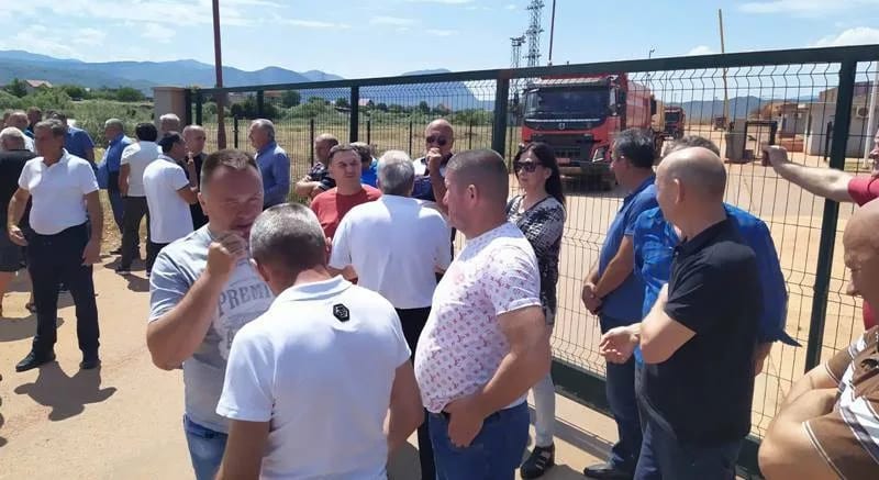 Bivši radnici Rudnika boksita stopirali odvoz rude