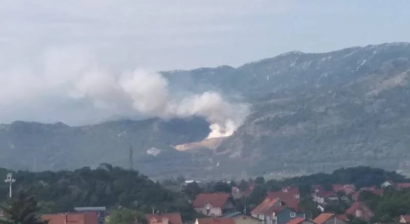 Čitaoci šalju: Gori deponija Mislov do