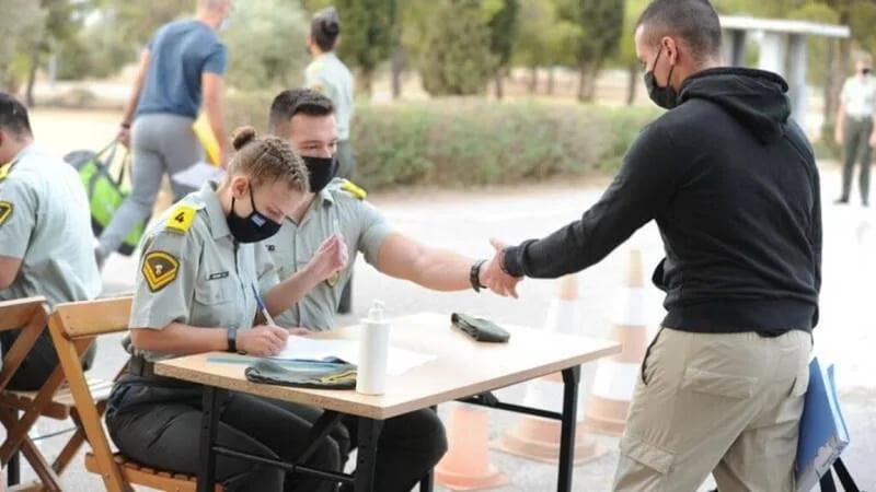 Raspisan oglas za izbor četiri kadeta za školovanje na vojnim akademijama u Atini