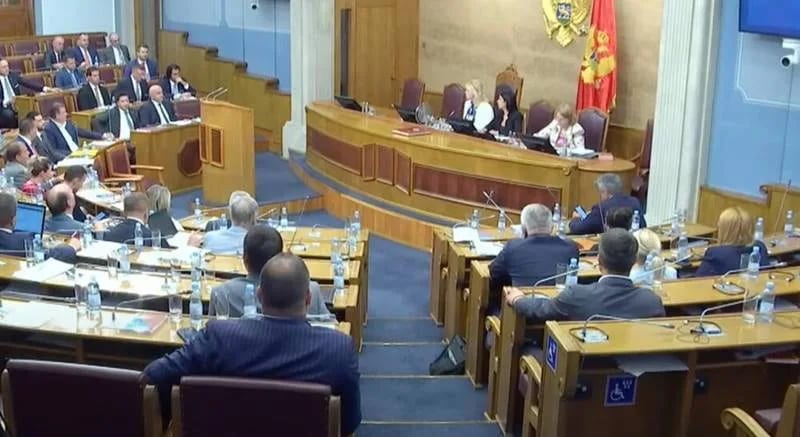 Skupština usvojila Predlog zakona o privremenom izdržavanju djece