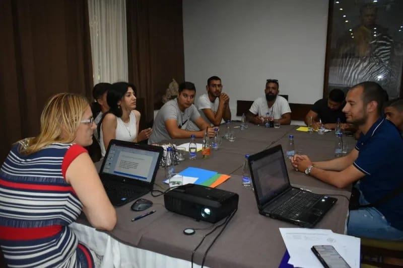 Uručeni sertifikati za deset pripadnika RE populacije