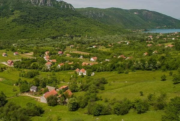 MZ Župa stipendira četiri najbolja studenta