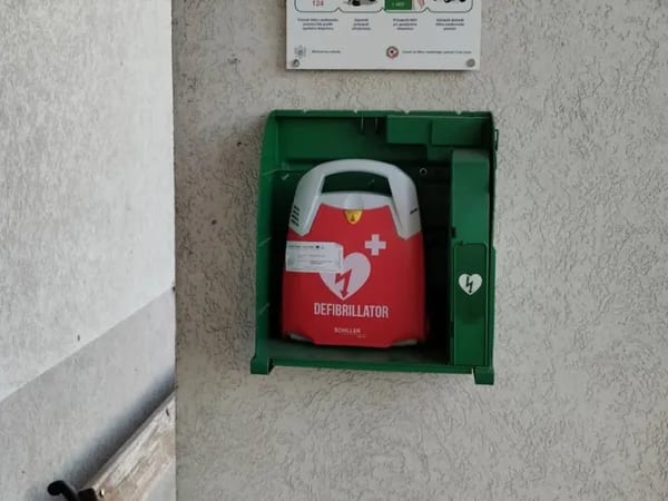 Prijava zbog oštećenja defibrilatora