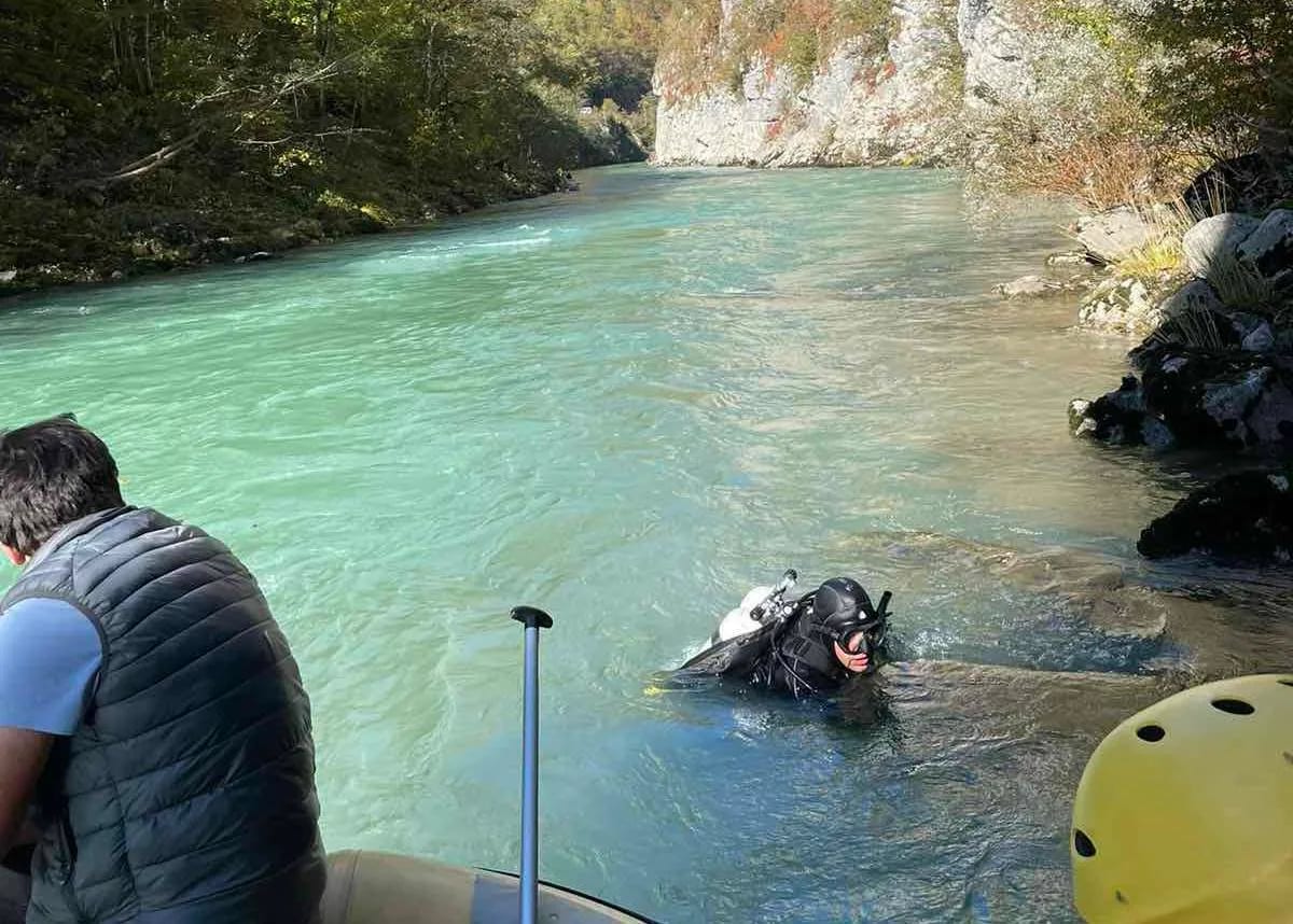 "Zaustaviti radove u koritu Tare, pozivam sve da tražimo nestalo dijete"
