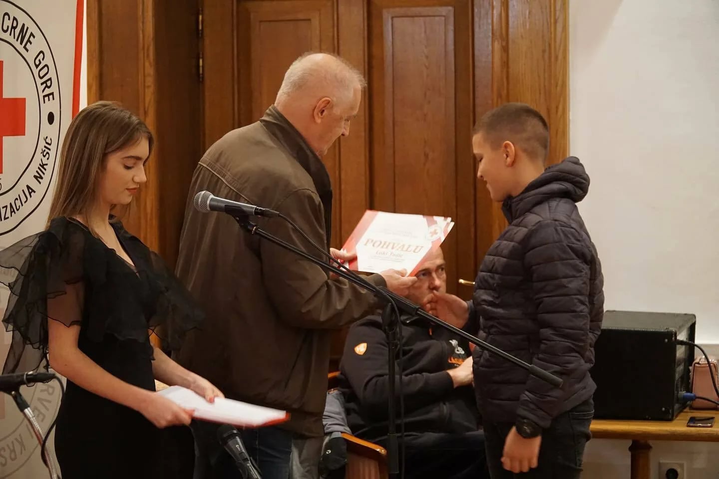 Nikšićki Crveni krst nagradio osnovce