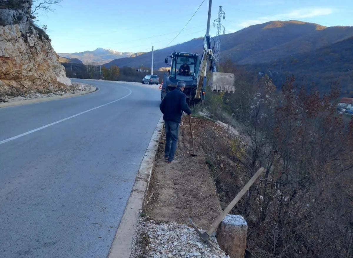 Za bezbjedniju dionicu Rubeža-Krstovače: Postavljaju metalne bankine i zaštitne mreže