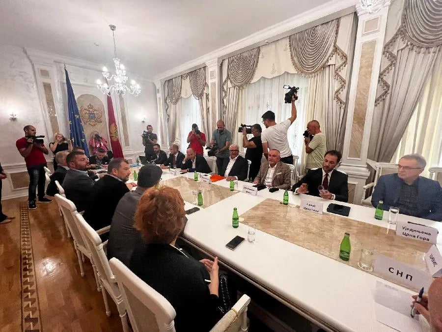 Parlamentarna većina: Dogovor moguć do 19. januara