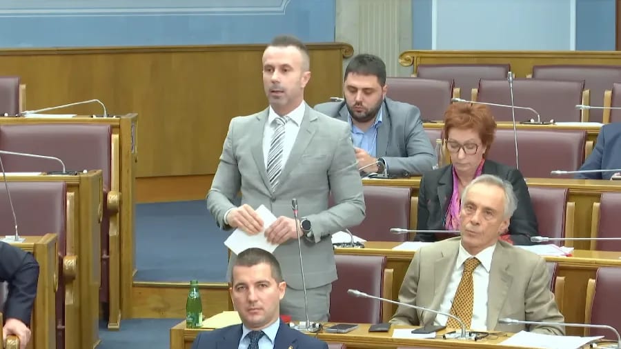 "Skraćenja mandata nema bez dogovora 41 poslanika većine"