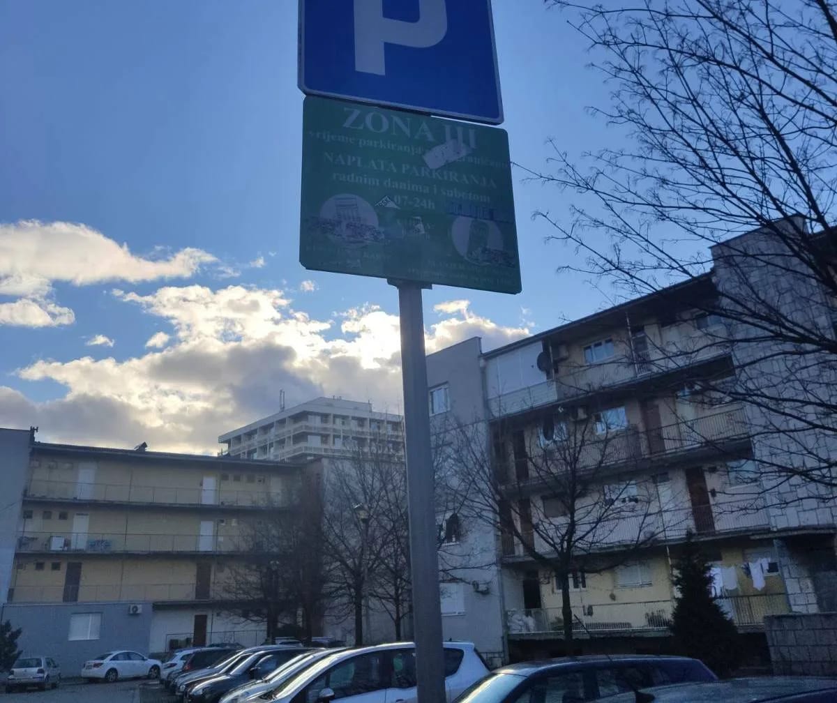 Antović: Stambeni kvart Elaboratom postao parking zona III, mjesečna karta za stanare četiri eura