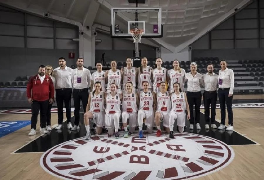 Crnogorske košarkašice sa Danskom