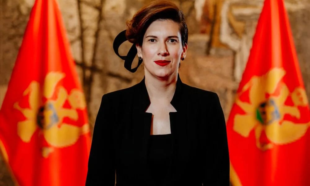 Zarade zaposlenima u kulturi povećane do 25 odsto