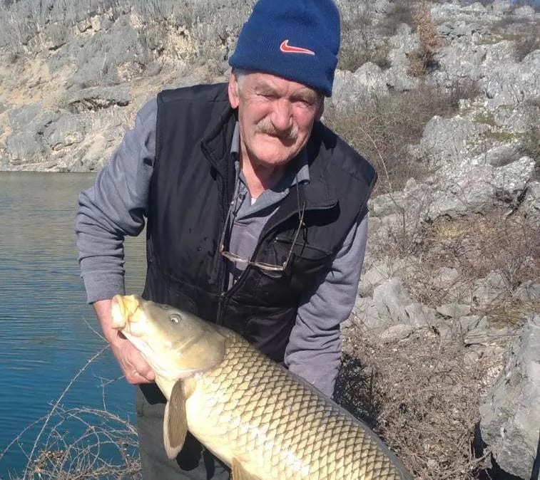 FOTO: Drobnjak ulovio šarana od 17 kilograma
