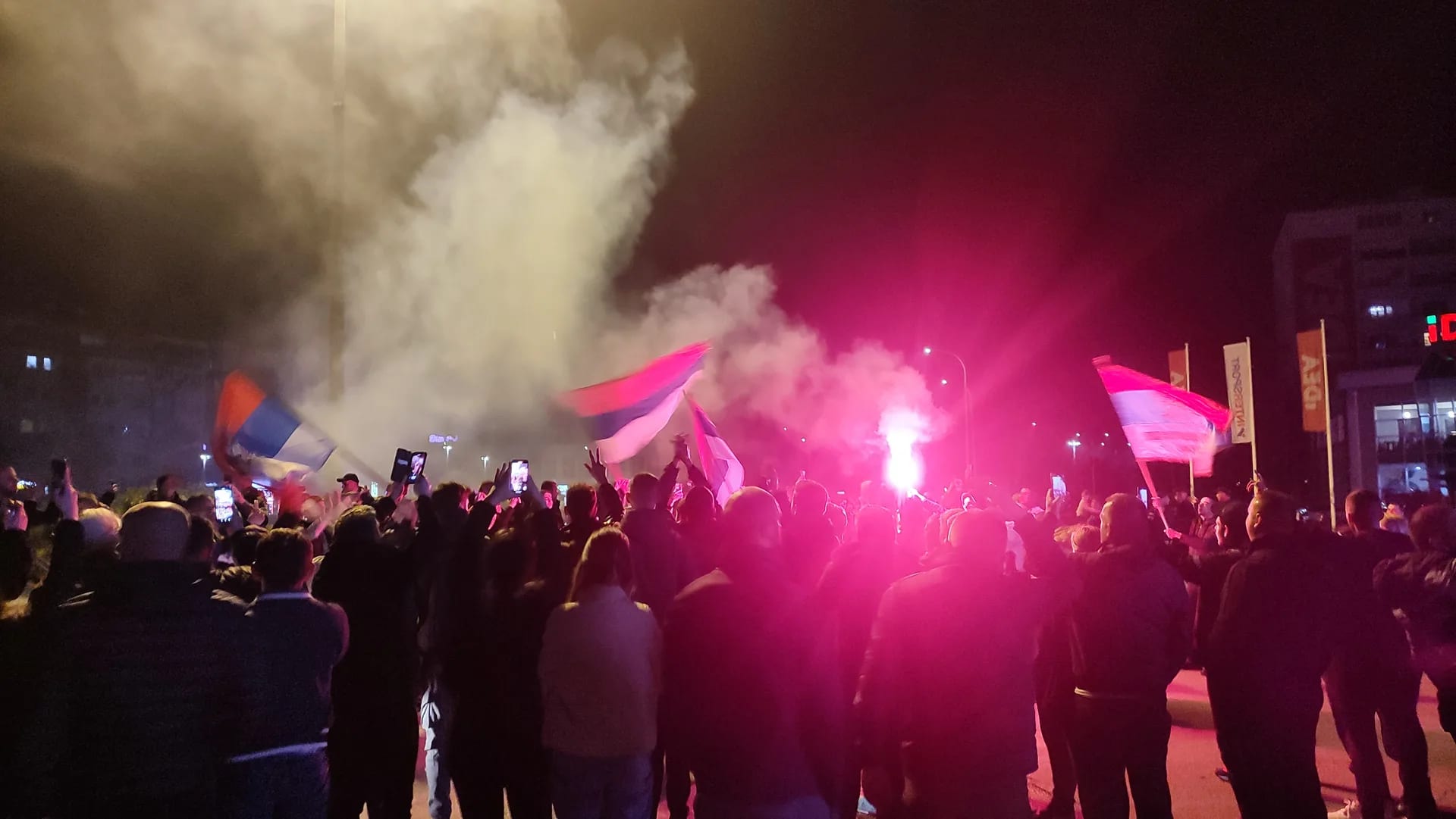 VIDEO: Slavlje na ulicama Nikšića