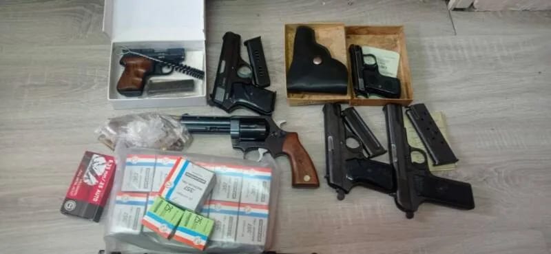 Za 16 dana policiji vraćeno 257 komada vatrenog oružja,13.000 komada municije...