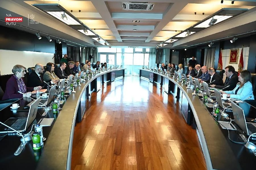 Smijenjeni direktorica Ispitnog centra i Upravni odbor, novi v.d. Miloš Trivić