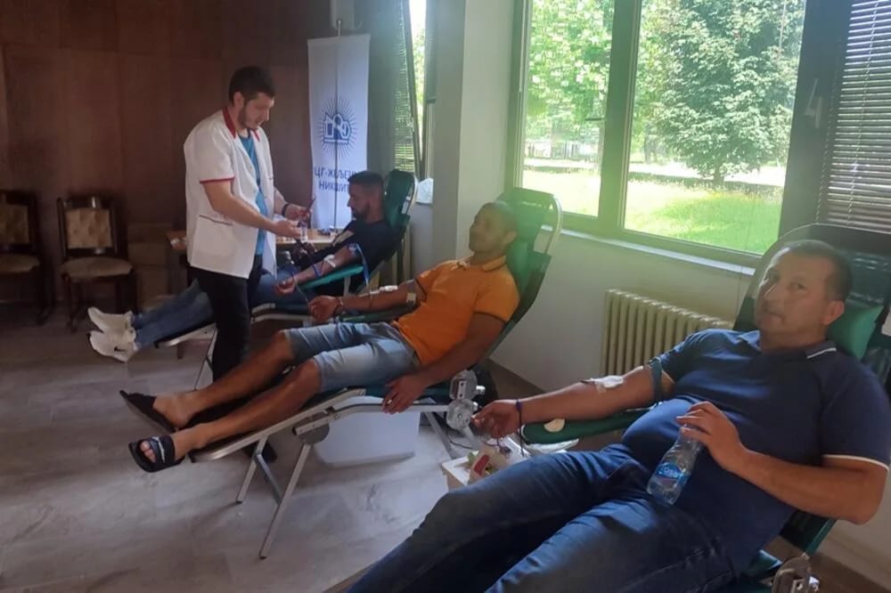 Radnici EPCG Željezara osnovali Klub dobrovoljnih davalaca krvi i organizovali akciju