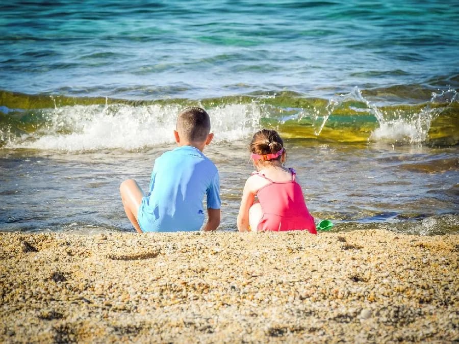 Kako da prepoznate simptome sunčanice kod djece?