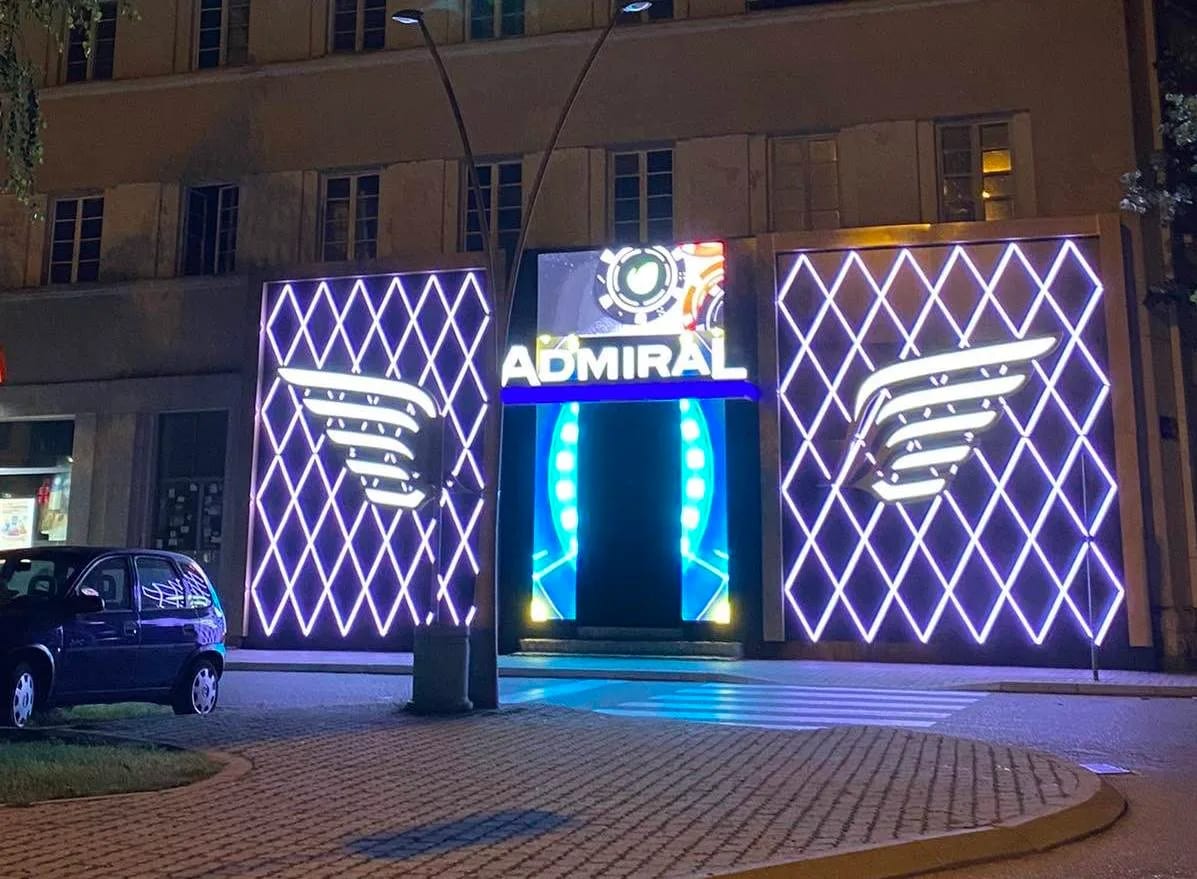 "Admiral" ostaje bez džinovske reklame, inspekcija zatražila uklanjanje