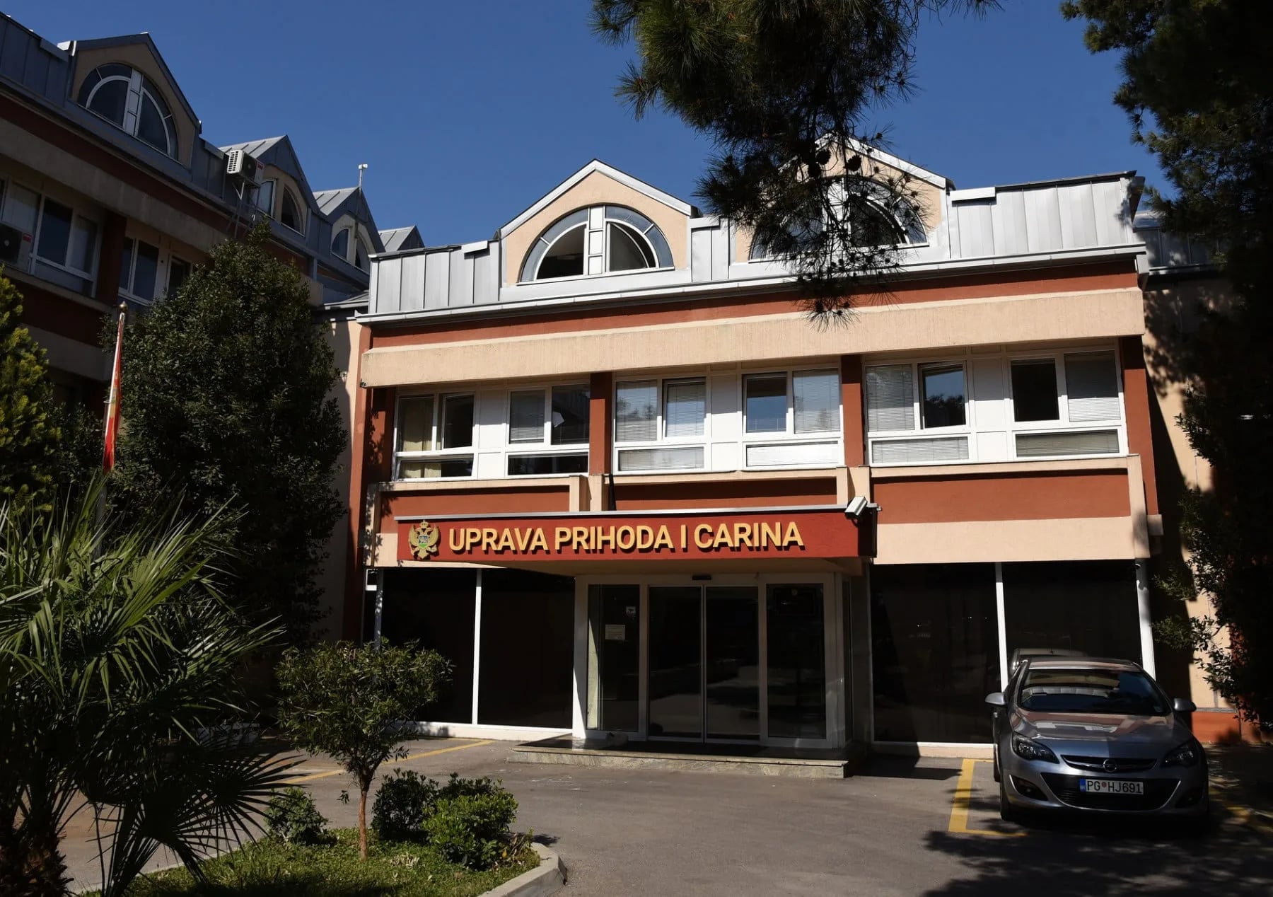Sajt Uprave prihoda i carina neće raditi od danas do ponedjeljka