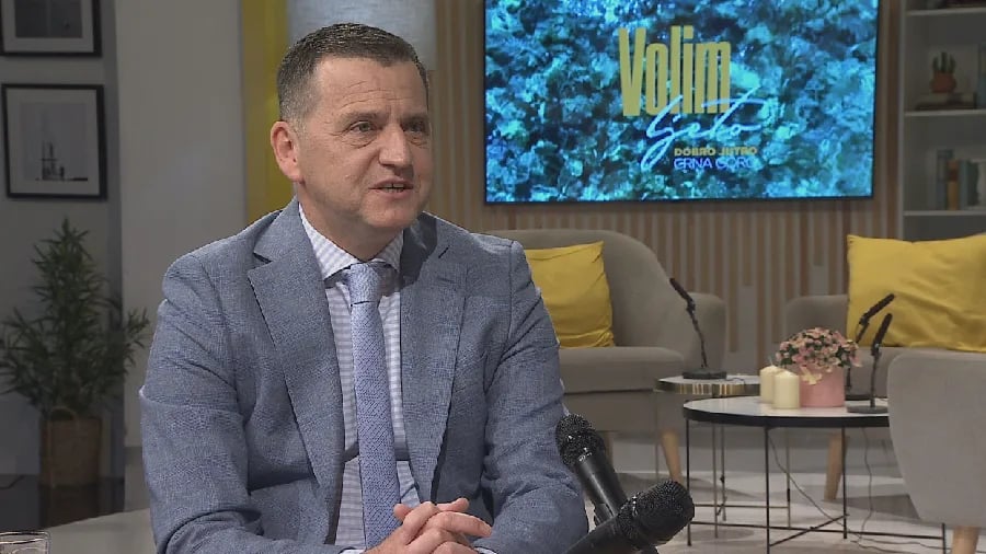 Vojinović: Đaci u klupama od 4. septembra, obezbijeđeni besplatni udžbenici