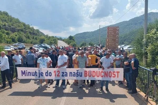 Mještani četiri sela blokiraće put ka Plužinama i Žabljaku; Župljani počinju danonoćnu blokadu