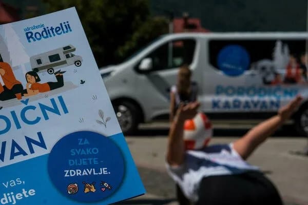 Udruženje roditelji: Moraju da putuju u Nikšić da bi djecu pregledao pedijatar ili da bi ih vakcinisali