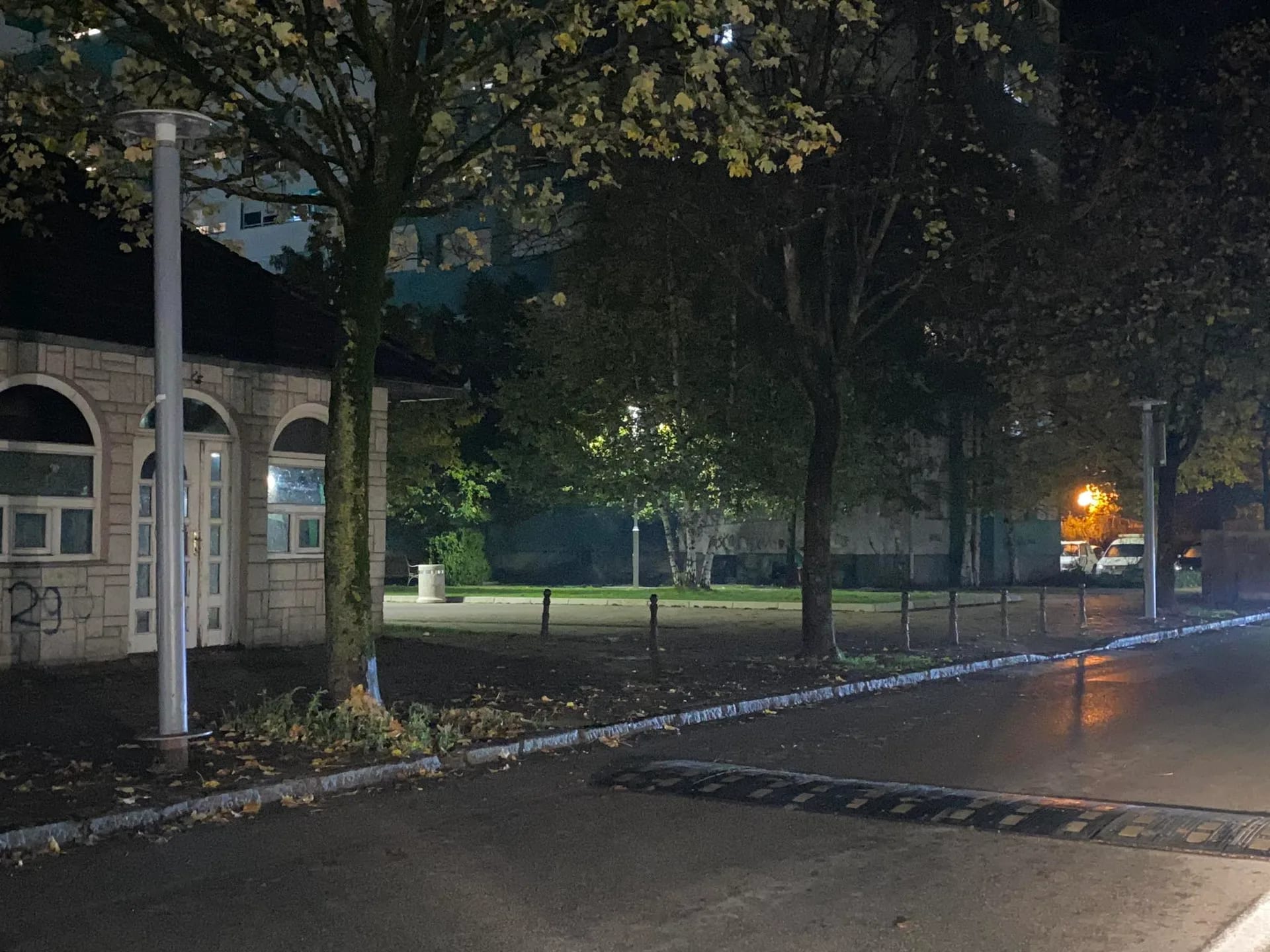 FOTO: Građani uporno upozoravaju na lošu rasvjetu u gradu, nadležni "gluvi" na njihove apele