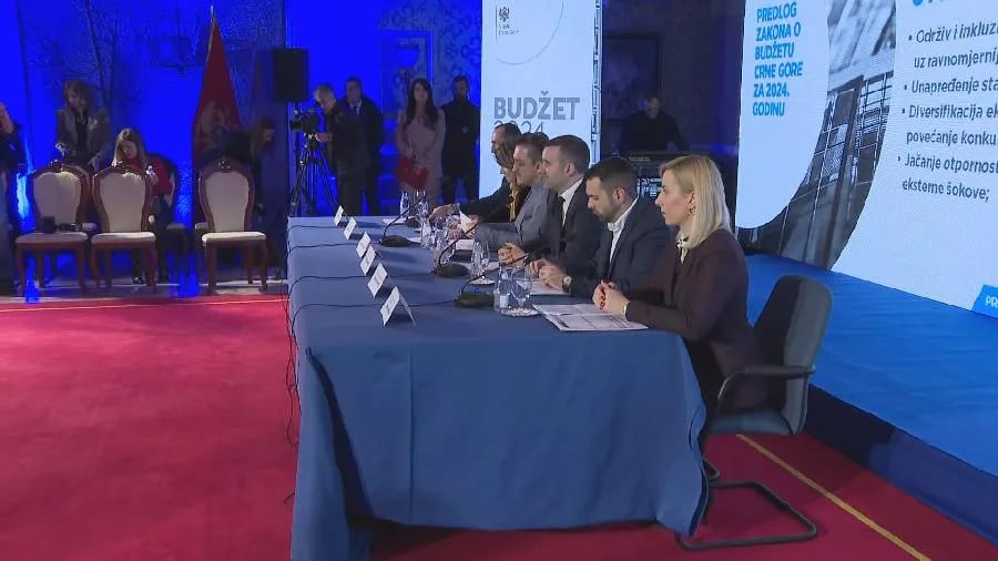 Nastavak gradnje auto-puta, minimalna penzija 450 eura, kasi fali oko 700 miliona eura