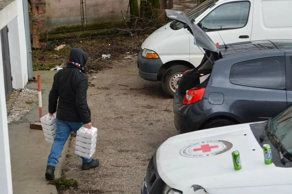 Fap mašina sakupila skoro 2.200 eura za obezbjeđivanje paketa hrane