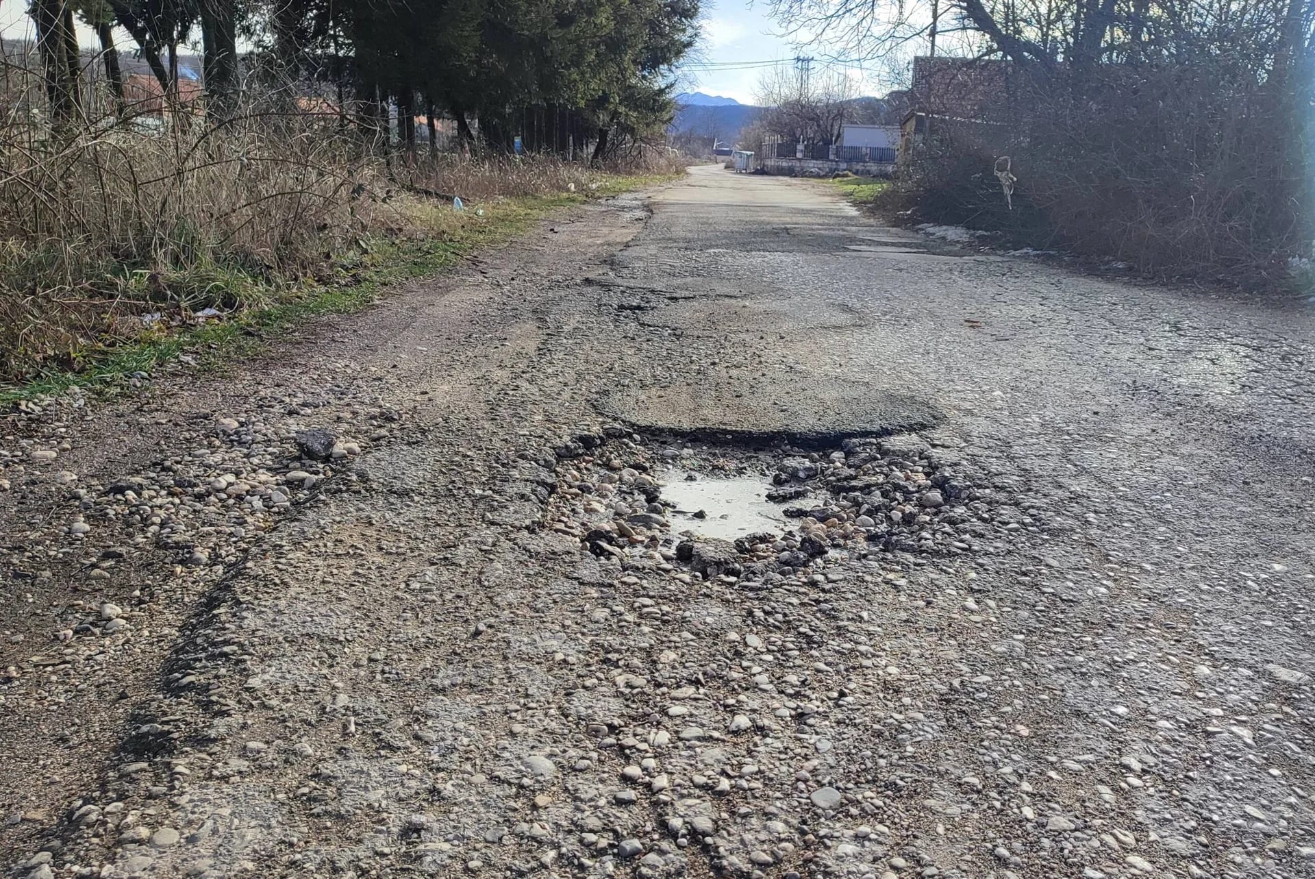 ČITAOCI ŠALJU: Svake godine postaje sve teže prolaziti ovom ulicom