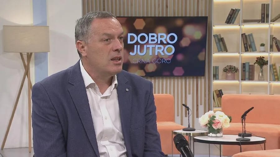 Božović: Izgubljene dane nadoknaditi subotom, nastavnička vijeća zloupotrijebljena