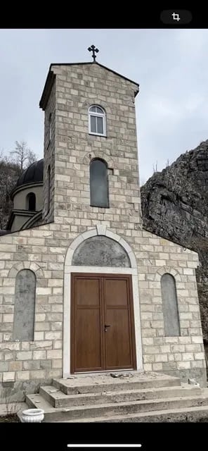FOTO: Manastir na Somini pretrpio oštećenja u zemljotresu