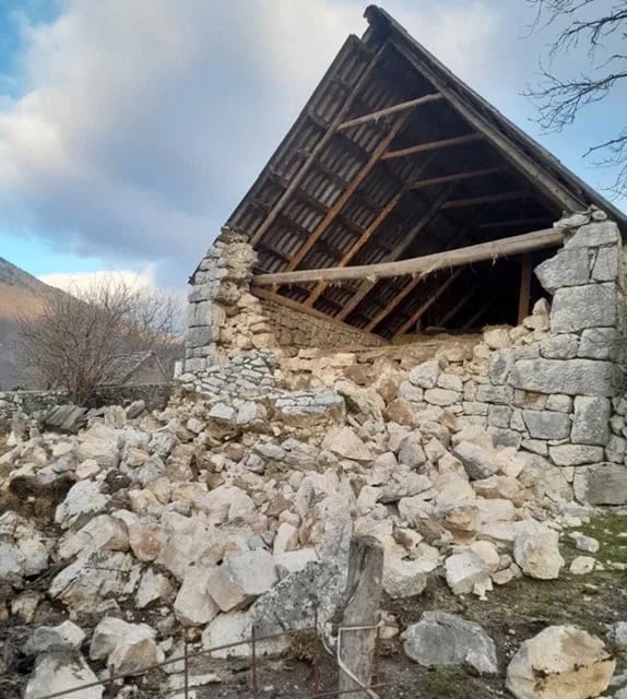 Štete od zemljotresa i poplava plaćaće opštine i Vlada