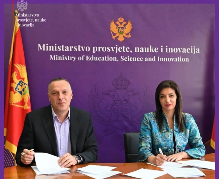 Prosvjetarima uvećanje zarada od 1. jula