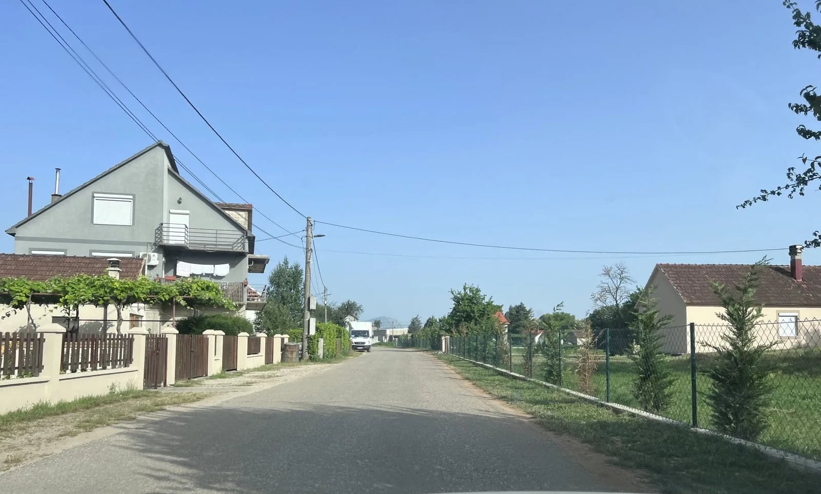 Ulične trke kroz Kočane, stanari Jezerske ulice traže hitnu reakciju nadležnih