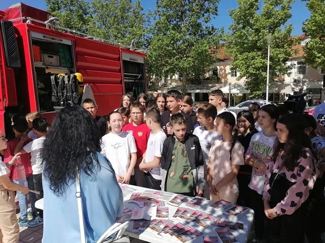Učenici OŠ ''Olga Golović'' u vježbi evakuacije i kampanji zaštite od požara