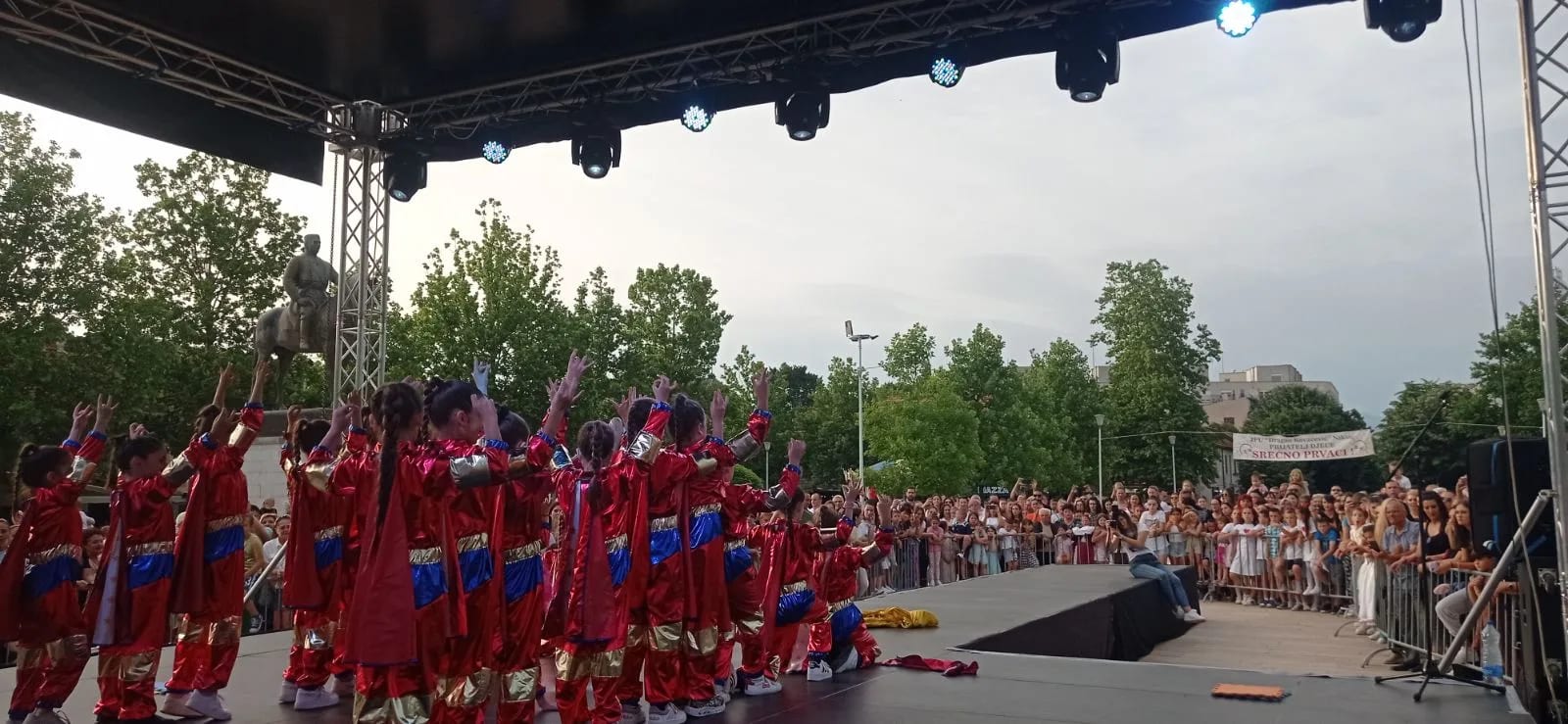 "Obojili" Trg mladošću, ljepotom i igrom (FOTO)