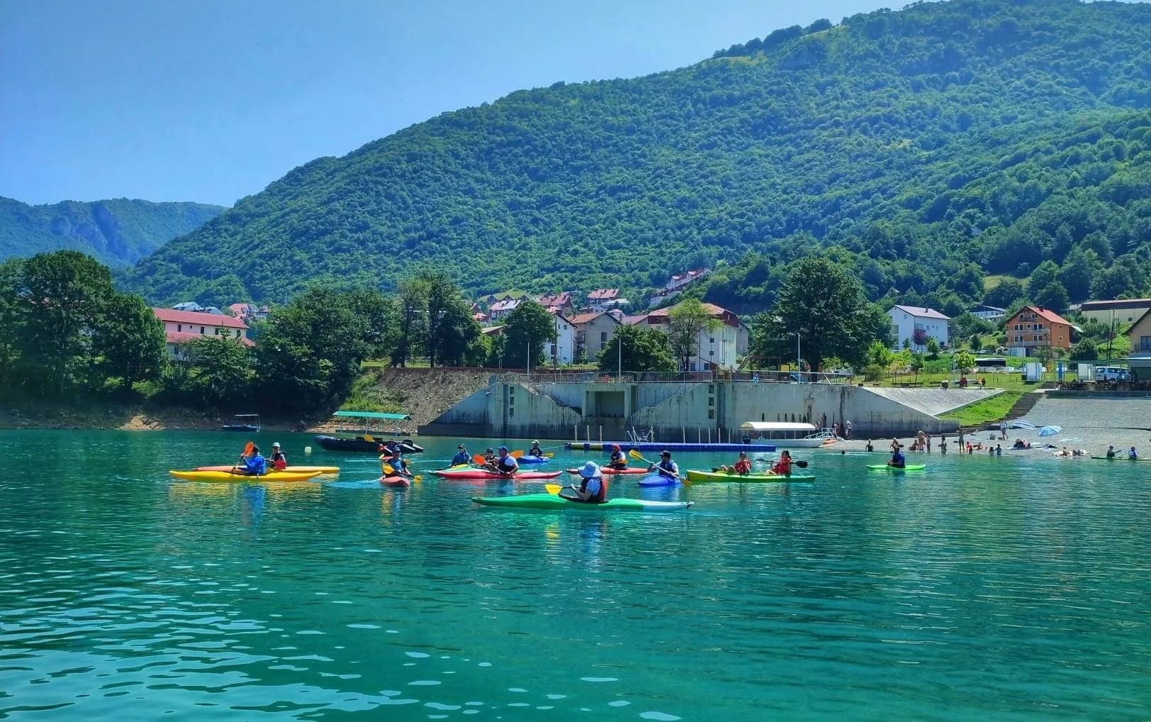 (FOTO) Kajakaška regata na Pivskom jezeru