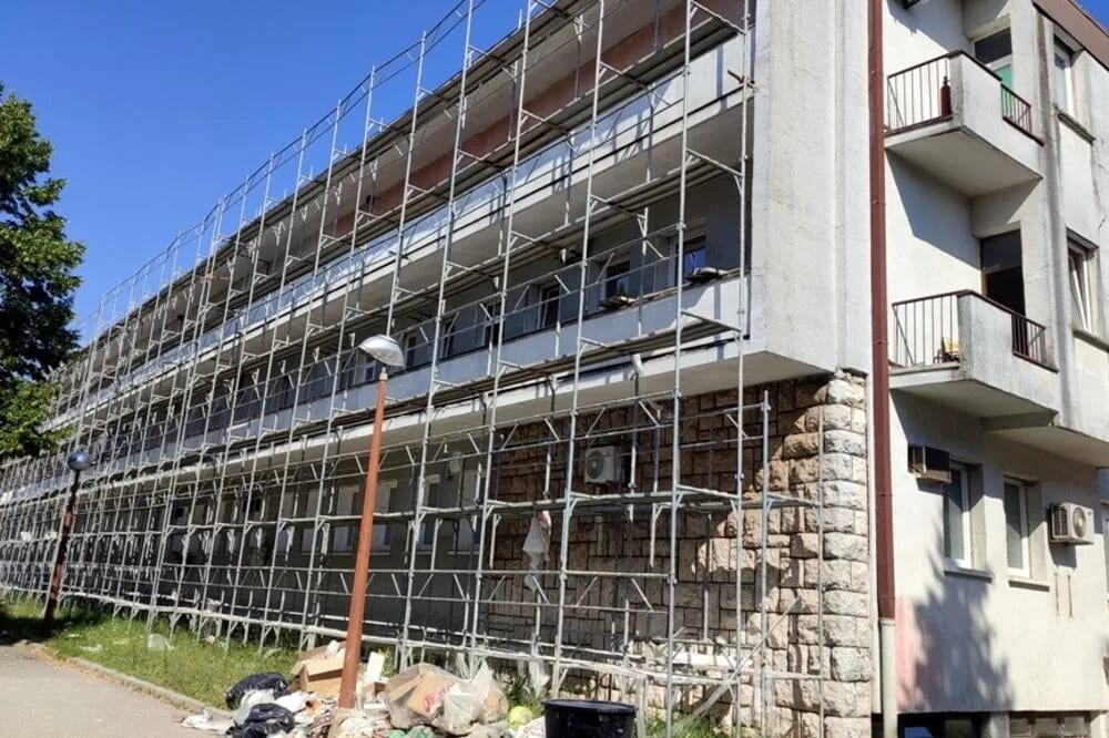 Klime u nikšićkoj bolnici demontirane, pacijenti trpe vrućinu