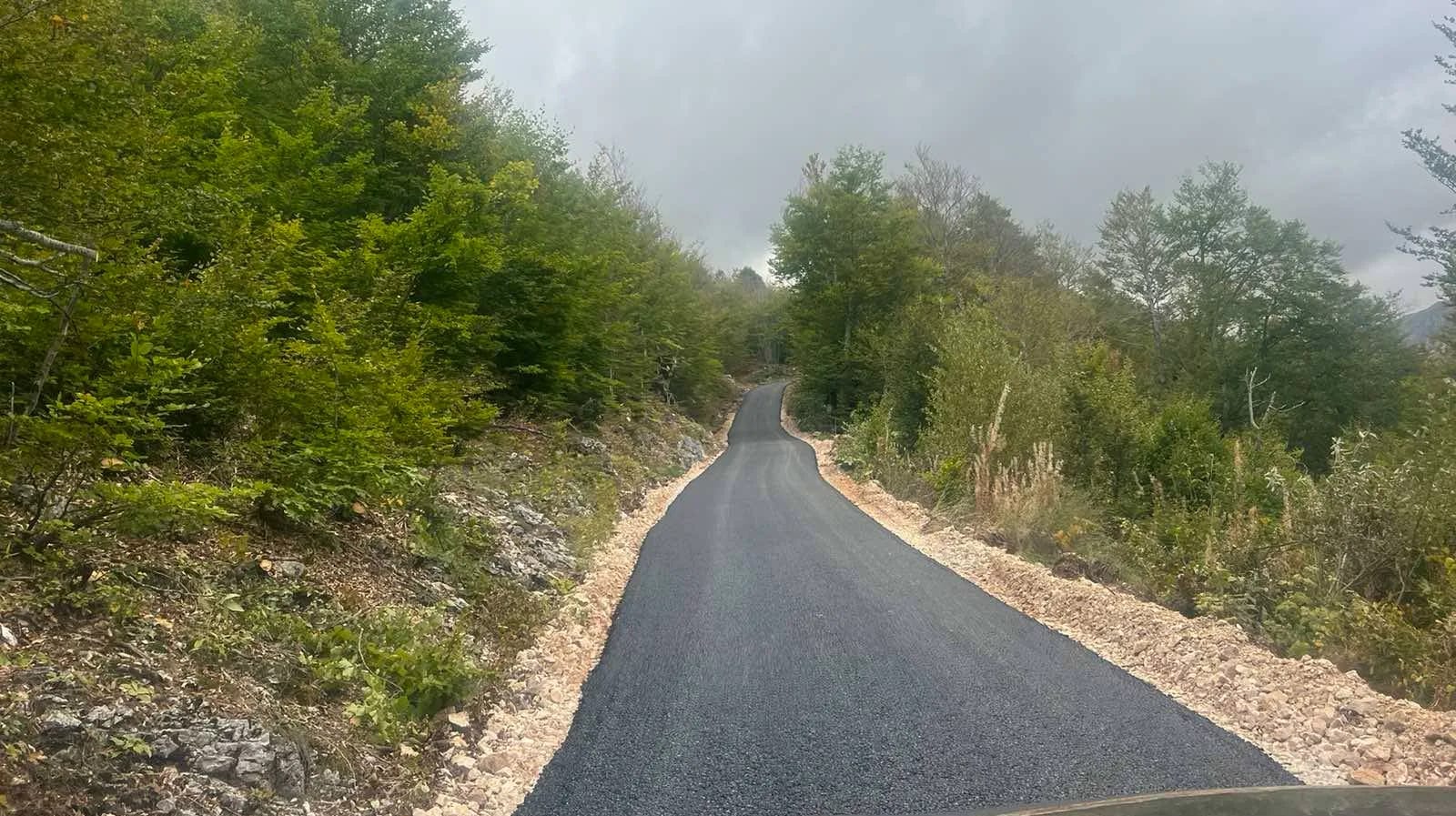 Asfaltirano 700 metara planinskog puta na Lukavici