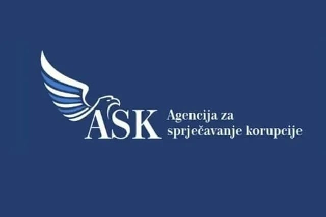 ASK: Funkcije nespojive, poslanici da se odluče