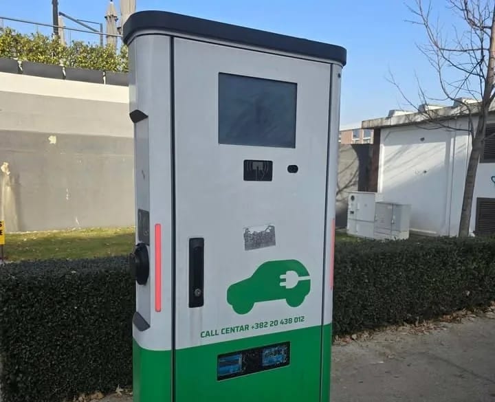 ČITAOCI ŠALJU: Punjač za električna vozila u kvaru