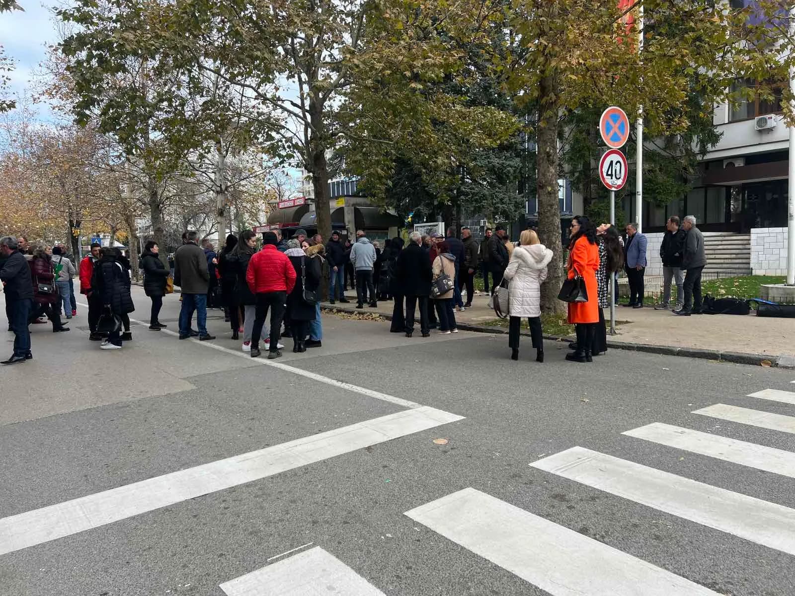 Postignut dogovor s Opštinom: Obustavlja se zakopavanje eutanizirane stoke, saniraće oštećene puteve
