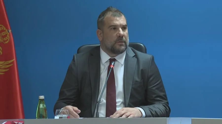 Krapović: Od 1. januara uvećanje zarada zaposlenima u Vojsci