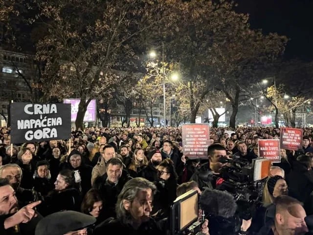 Univerzitetski profesori i saradnici u nastavi podržali proteste