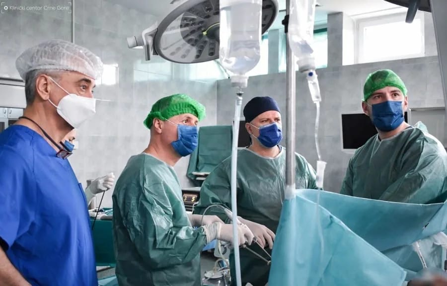 Hirurzi KCCG uradili prvu totalno minimalno invazivnu ezofagektomiju