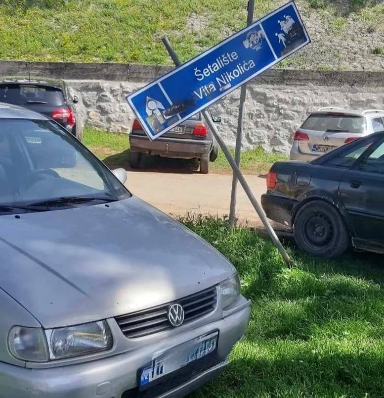 ČITAOCI ŠALJU: Sačuvati zelene površine, popraviti tablu