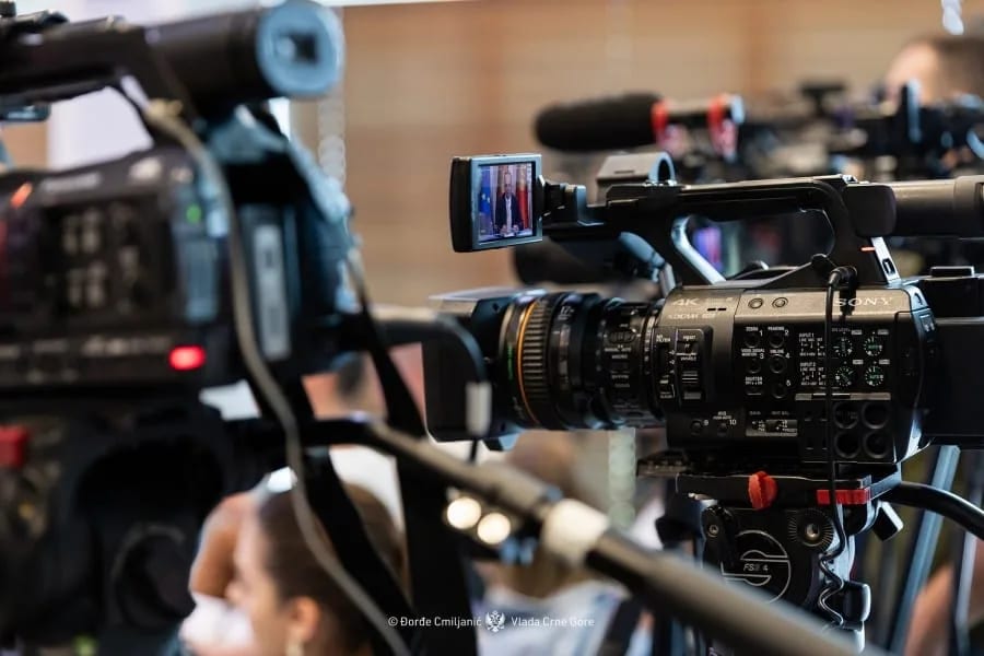 Reporteri bez granica: Crna Gora napredovala tri mjesta na indeksu slobode medija