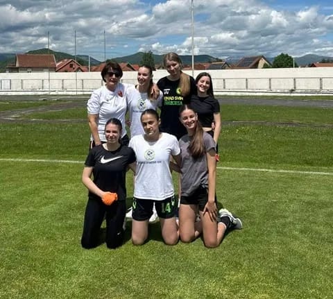 Nakon osvajanja prvenstva u rukometu, učenice OŠ ''Radoje Čizmović'' srebrne u atletici